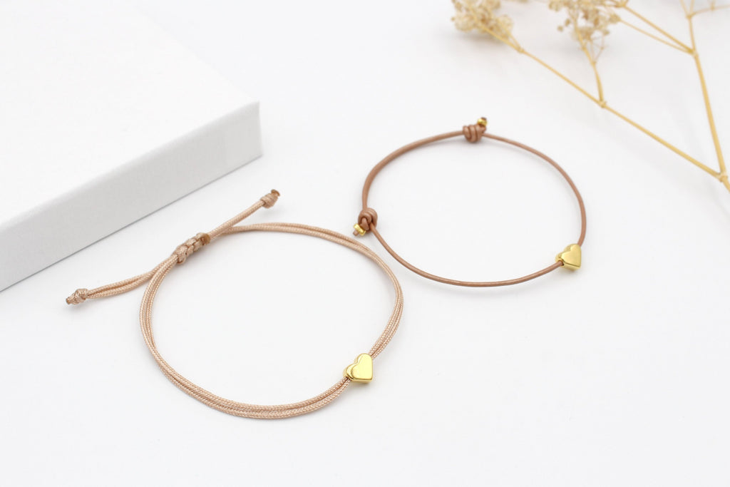 2 teiliges Armband Set in Rosenholz mit Herz gold und verstellbarem Verschluss