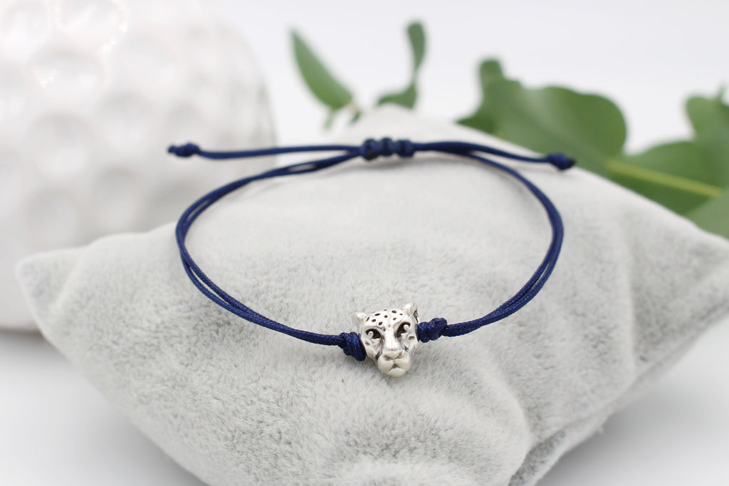 blaues Makramee Armband mit Leoparden Kopf