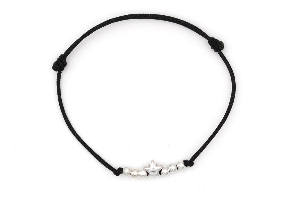 Schiebeknoten Armband Makramee in schwarz mit silbernen Perlen und Stern für Damen