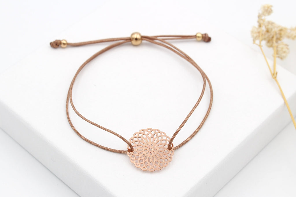kupferfarbenes Makramee Armband Wunderblume in rosegold und modernem Kugelverschluss zum verstellen