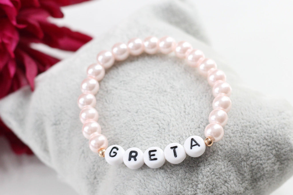 Perlenarmband mit Namen in rosa Perlmutt für Kinder und Mädchen oder als Babyarmband