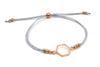 Graues Makramee Armband mit Hexagon Symbol und kleinen Perlen in rosegold