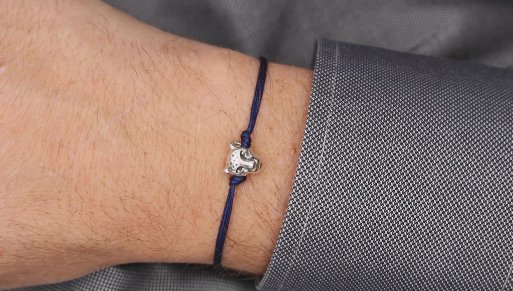 Video blaues Makramee Armband Leopard