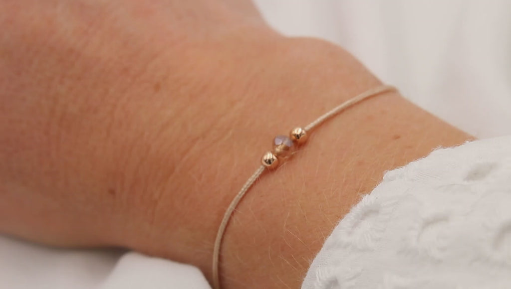 Video Makrameearmband mit Facettenperlen 925 Silber Rosé vergoldet am Handgelenk 