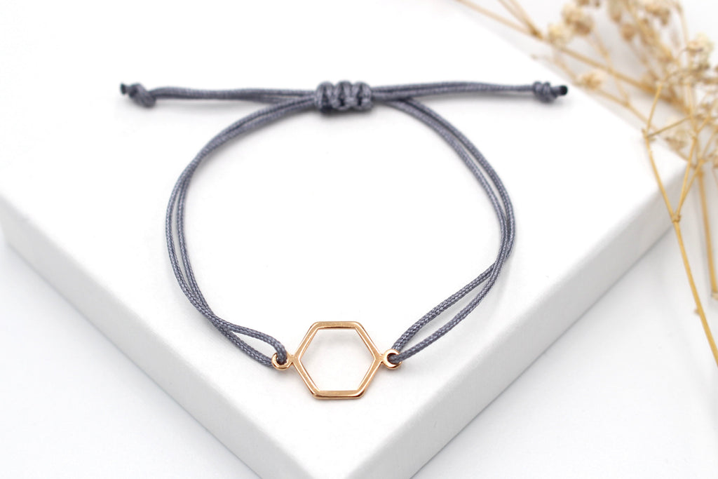 Armband Hexagon rosegoldfarben als Makrameearmband in dunkel Grau
