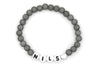 personalisiertes Perlen Armband in grau