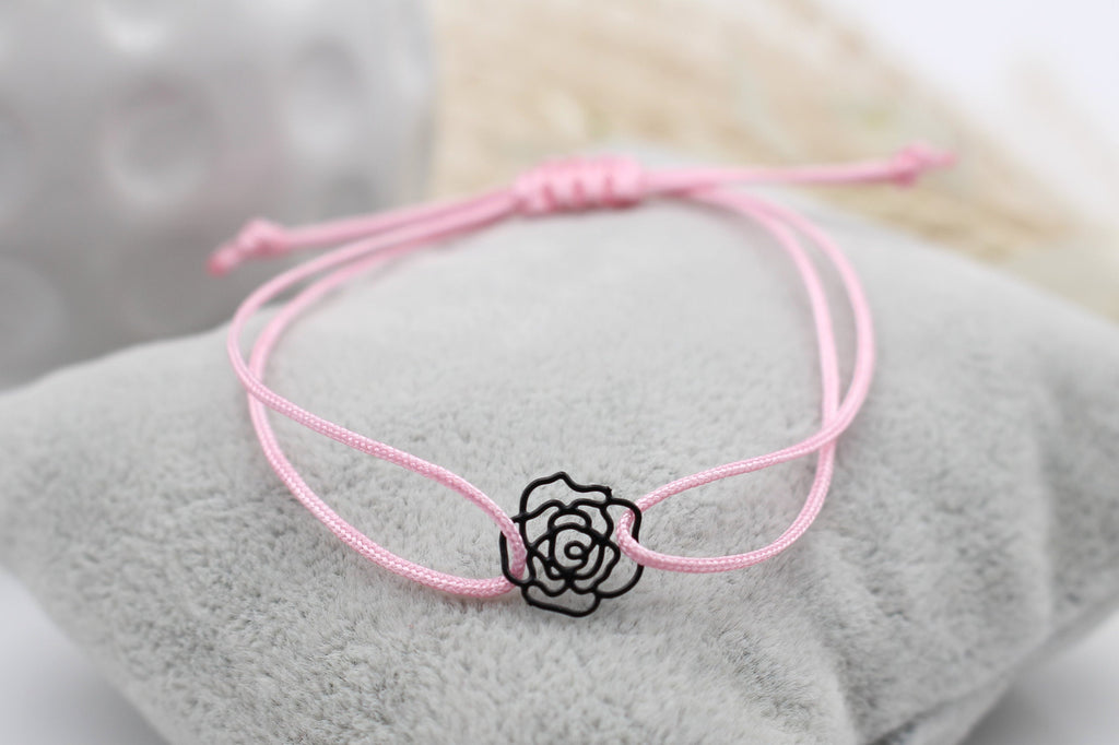 Armband schwarze Rose im floralem Design mit geflochtenem Makramee Verschluss zum verstellen