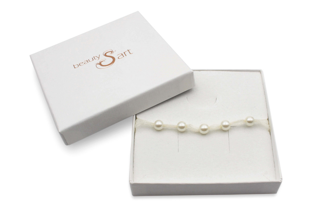 Schmuckschachtel mit Halskette ivory creme 5 Perlen 6mm als Halsband