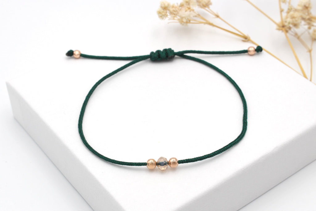 grünes Makramee Armband mit Facettenperle und Perlen aus 925 Silber Rosé vergoldet als Schmuck Geschenk Damen